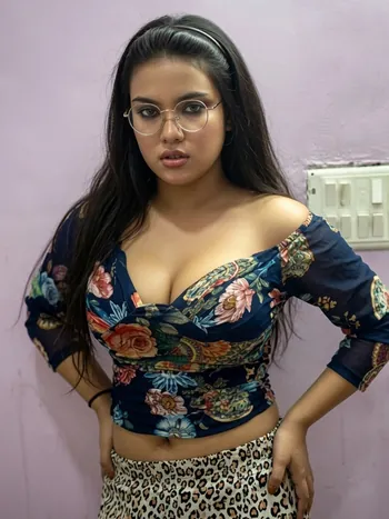 escorts in Lucknow